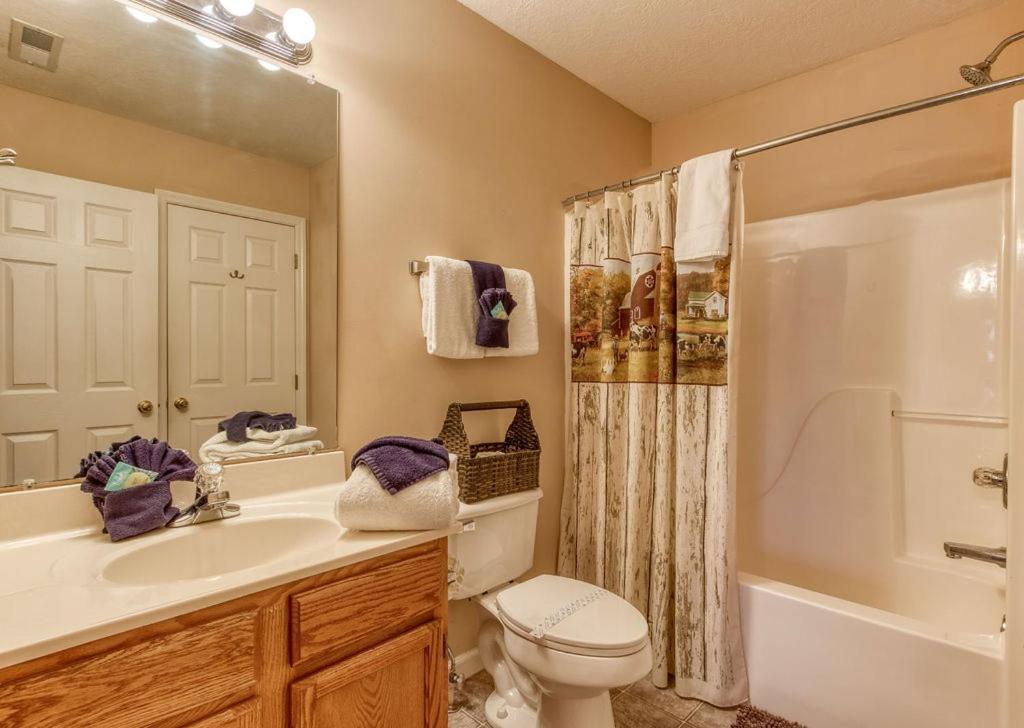 Rock Of Ages, Hot Tub, Game Room, Wifi, 1089 Free Tickets Each Paid Day, Dollywood And More Pigeon Forge Exterior foto